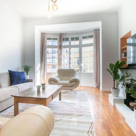 Spacious 2-Bedroom In The Centre Of Μεντόν Εξωτερικό φωτογραφία